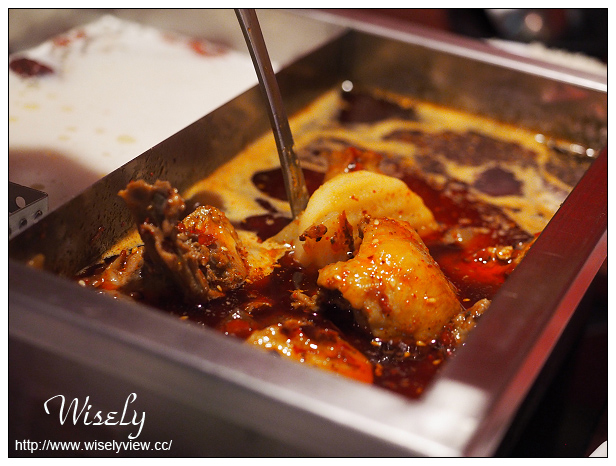 【食記】新北新店。安和路三段：紅門宴川味麻辣鴛鴦鍋＠紅白湯底皆正宗夠味四川鍋 @WISELY's 拍拍照寫寫字